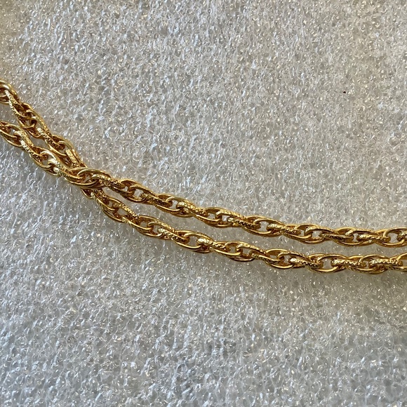 Swedish Souvenir Pendant Necklace Sweden 3 Crowns in Blue Enamel 28” Link Chain - Picture 4 of 8